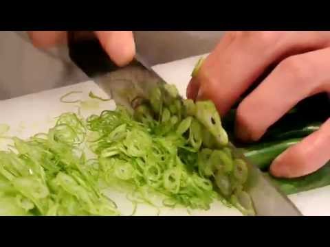 Seasonal Recipes from Ushkas Cooking Class - A Bilingual Cookbook (Japanese Edition)